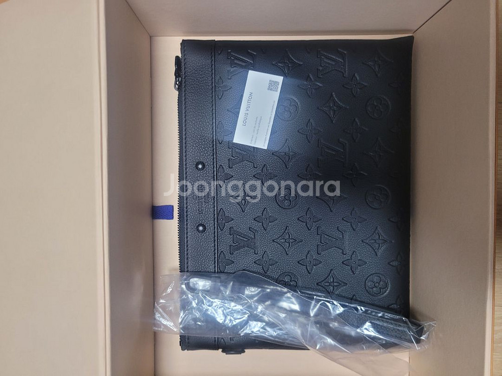 루이비통명품신상한정판남자가방판매합니다--1
