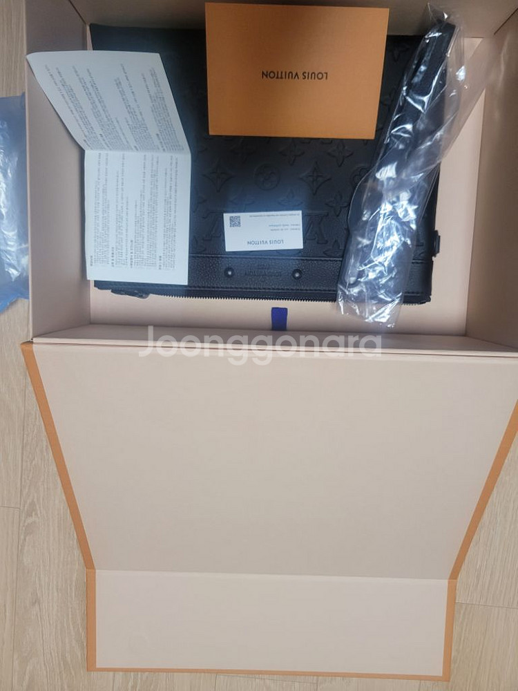루이비통명품신상한정판남자가방판매합니다--5