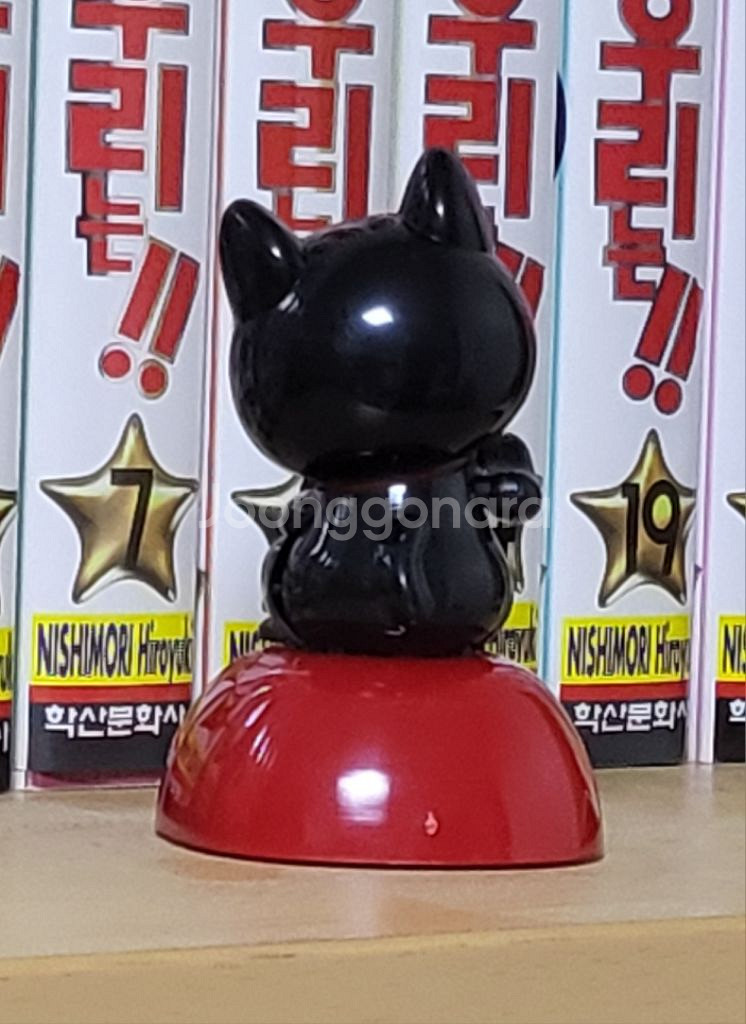 일본 다이소 손 흔드는 복 고양이--1