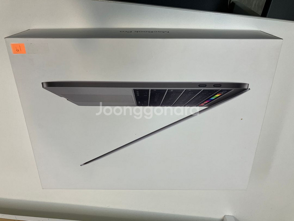 맥북프로 2019 인텔 16GB 256GB--5