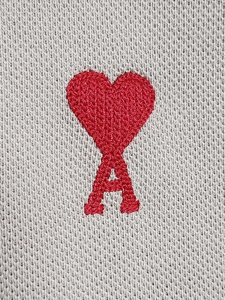 [L] 아미 베이지 스몰 하트자수 반팔카라티 이미지