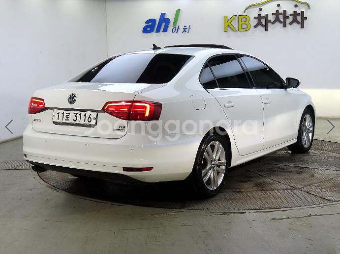 @15년식 제타(6세대) 2.0 TDI 블루모션 프리--3