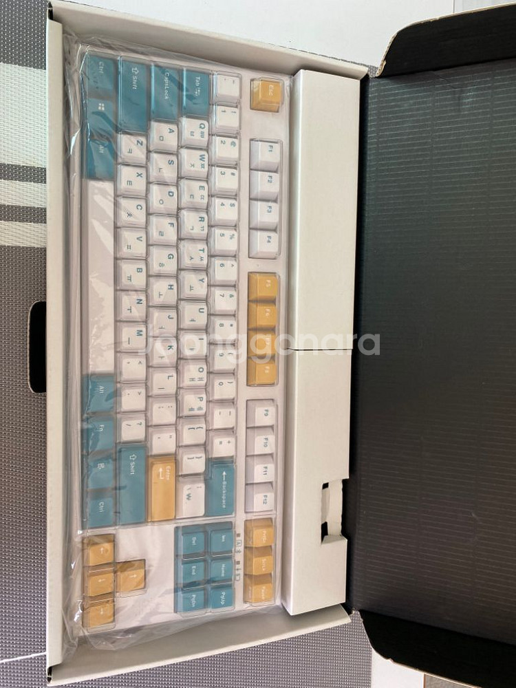 레오폴드 키보드 fc750rbt 저소음 적축 판매합니다--1