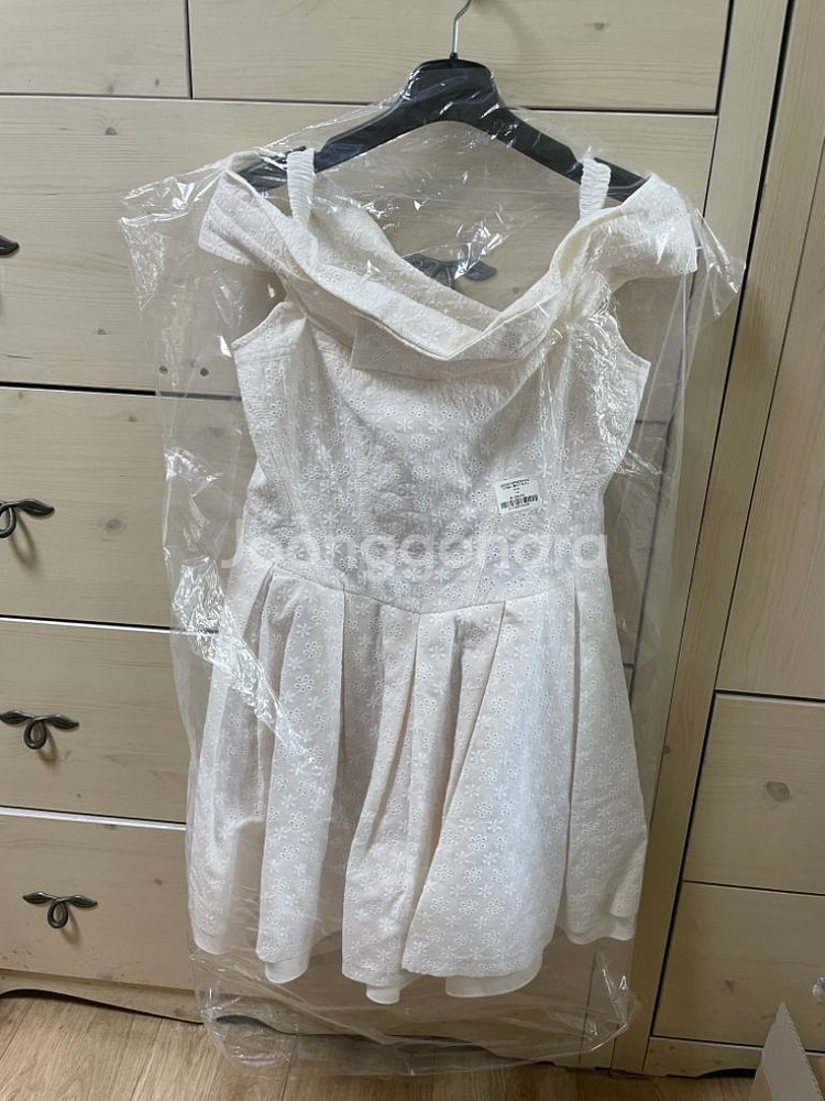 카리나 착용 인스턴트펑크 오프숄더 플레어 원피스 M--1