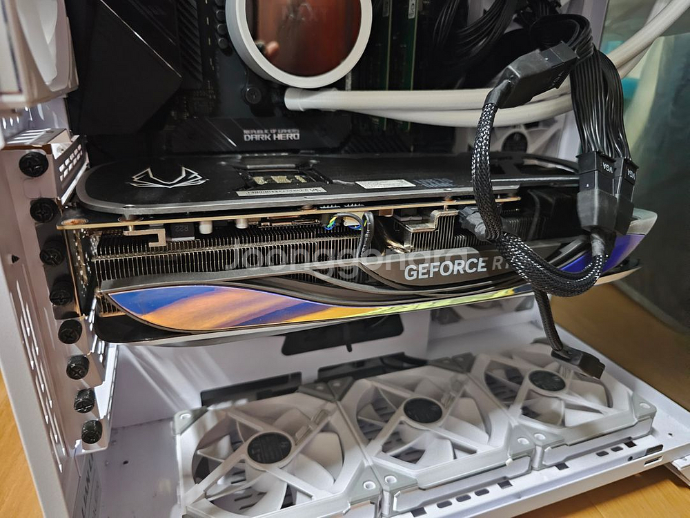 조탁 4090 AMP AIRO BLACK--4