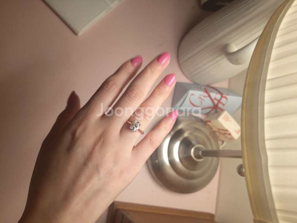 모이사나이트 오벌컷 2캐럿--2