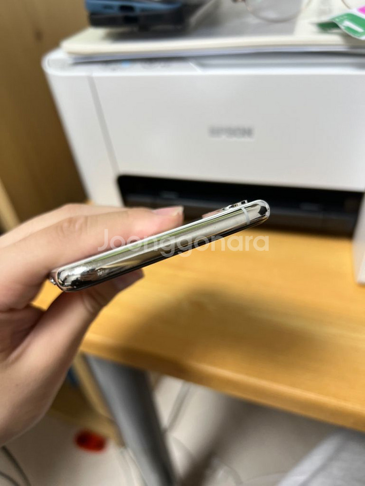 아이폰xs max 실버256 박스포함--2