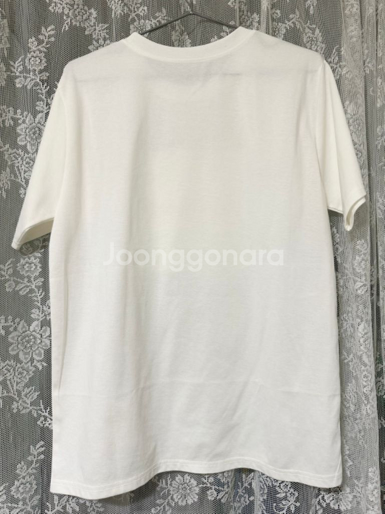 (새상품) 여성 레터링 티셔츠--5