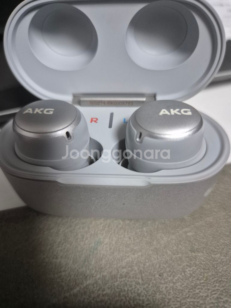 akg n400팝니다--0