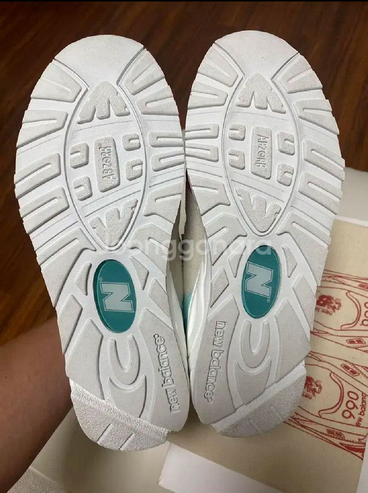 뉴발란스 990v2 kith 245--4