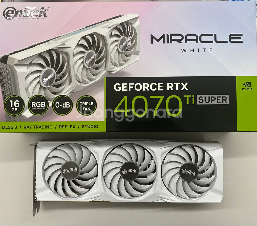 7800X3D 4070Ti Super 게이밍 컴퓨커--7