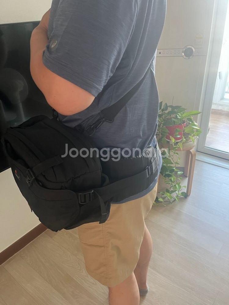 로우프로 (lowepro) 카메라 가방 판매합니다--1