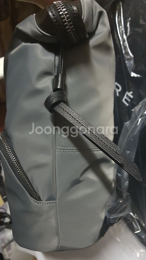26만원새상품무료배송 나일론 브리엘 백팩 프라다원단--1