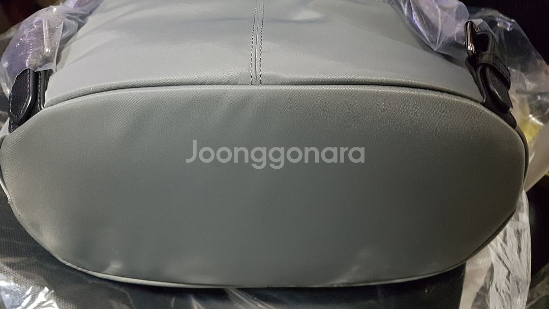 26만원새상품무료배송 나일론 브리엘 백팩 프라다원단--6