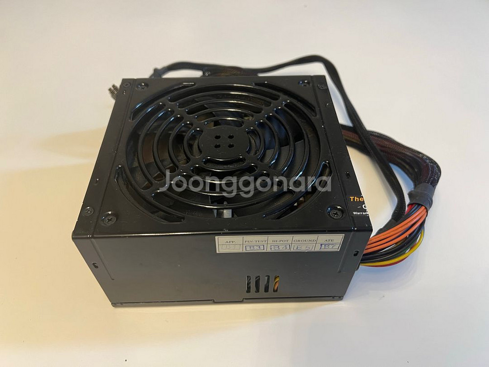 써멀테이크 터프파워 700W 판매합니다--5