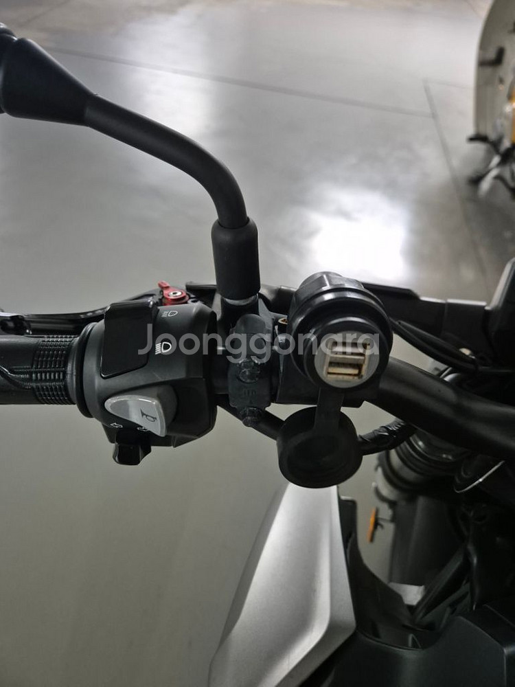 혼다 CB125R 19년식 abs장착 모델--4