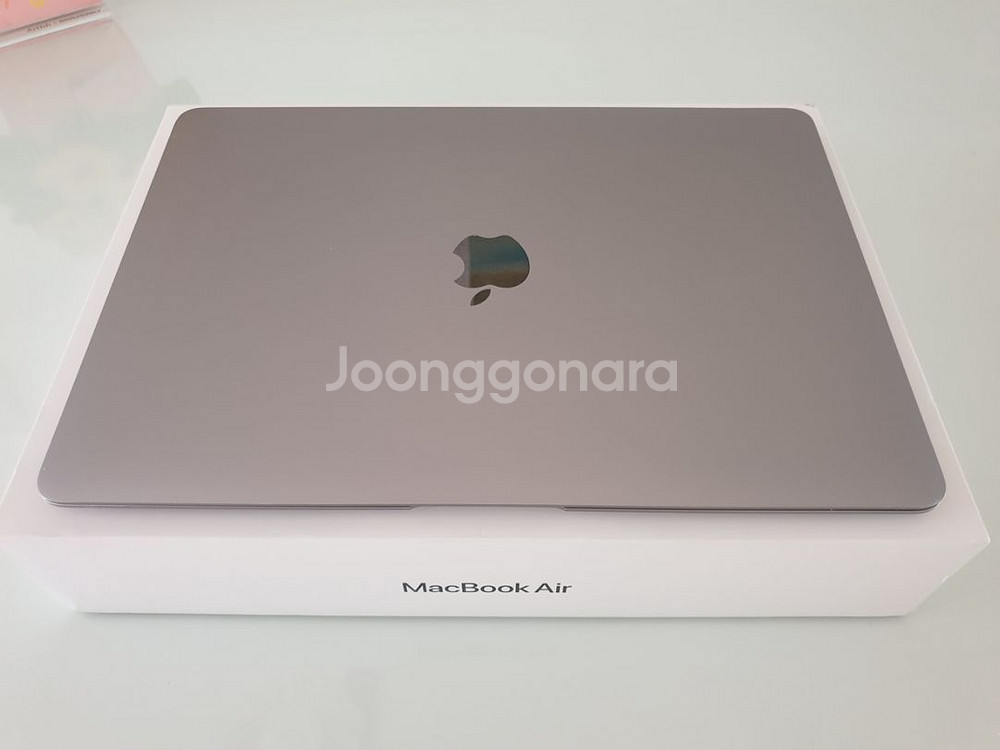 맥북에어 13인치 2019년,8GB, 256GB--0