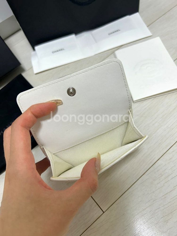 정품 샤넬 지갑 스몰 플랩 월렛 화이트 램스킨 3단--5
