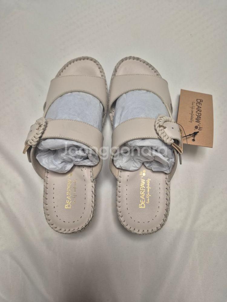 베어파우 여성샌들 새제품 235사이즈 22000원--1
