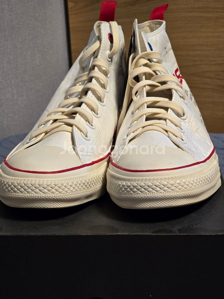 Converse x NASA Chuck Taylor--3