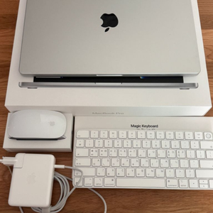 맥북 프로 16인치/M1Max/10/32/32GB/1T