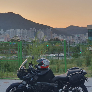 14년식 BMW K1300r 바이크 판매합니다.