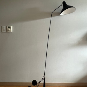 dcw 조명 MANTIS BS1 Floor Lamp B