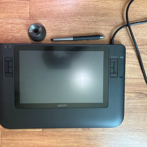 와콤 신티크 cintiq 12wx (DTZ-1200w)