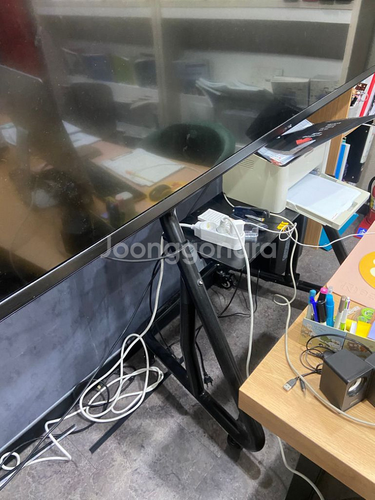 86인치 4k tv + 이동형 프레임 받침--1