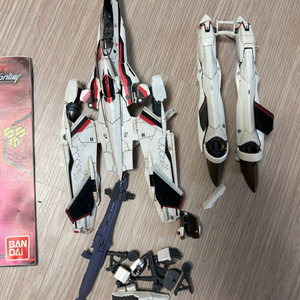 반다이 vf-25f