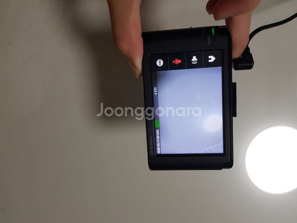 아이나비 Z300 블랙박스 선명하고 작동잘됨!--2