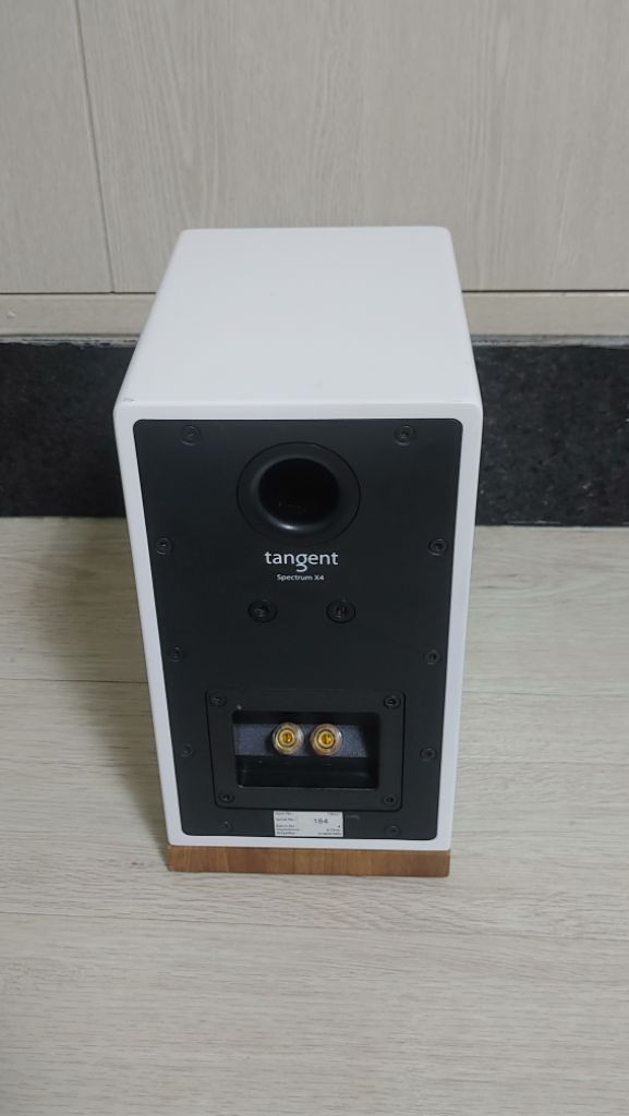 탄젠트 spectrum X4 북쉘프 스피커 1개--4