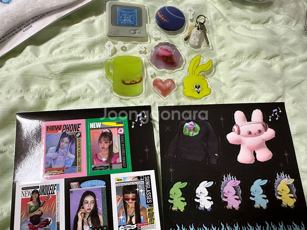 뉴진스 굿즈--2