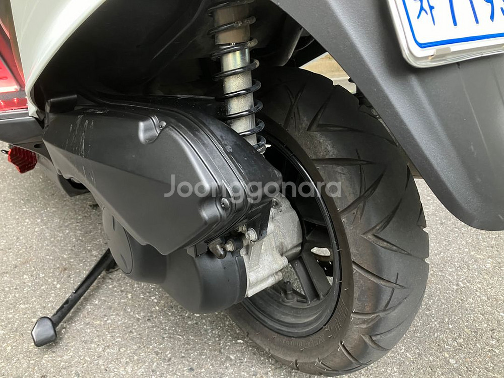 스쿠터 스즈키 버그만125 21년식--5