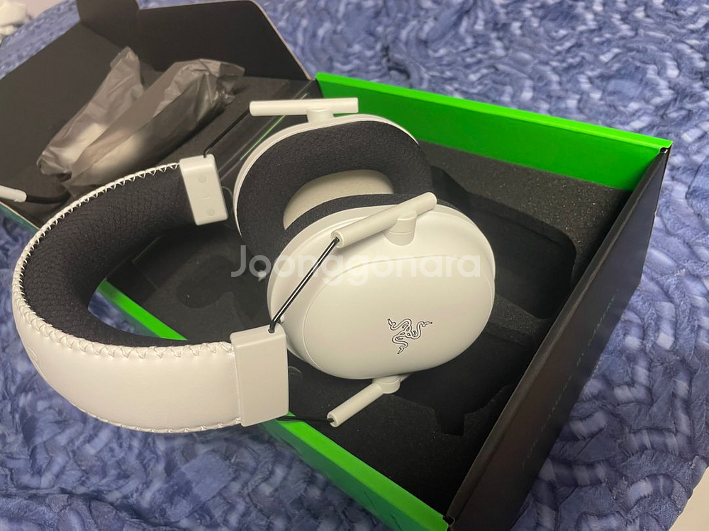 레이저 블랙샤크v2 pro 2023 화이트--3
