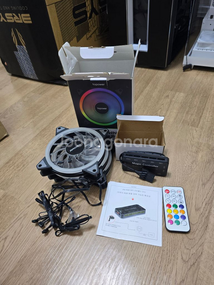 컴퓨터 케이스 RGB 팬 튜닝팬 판매합니다--1