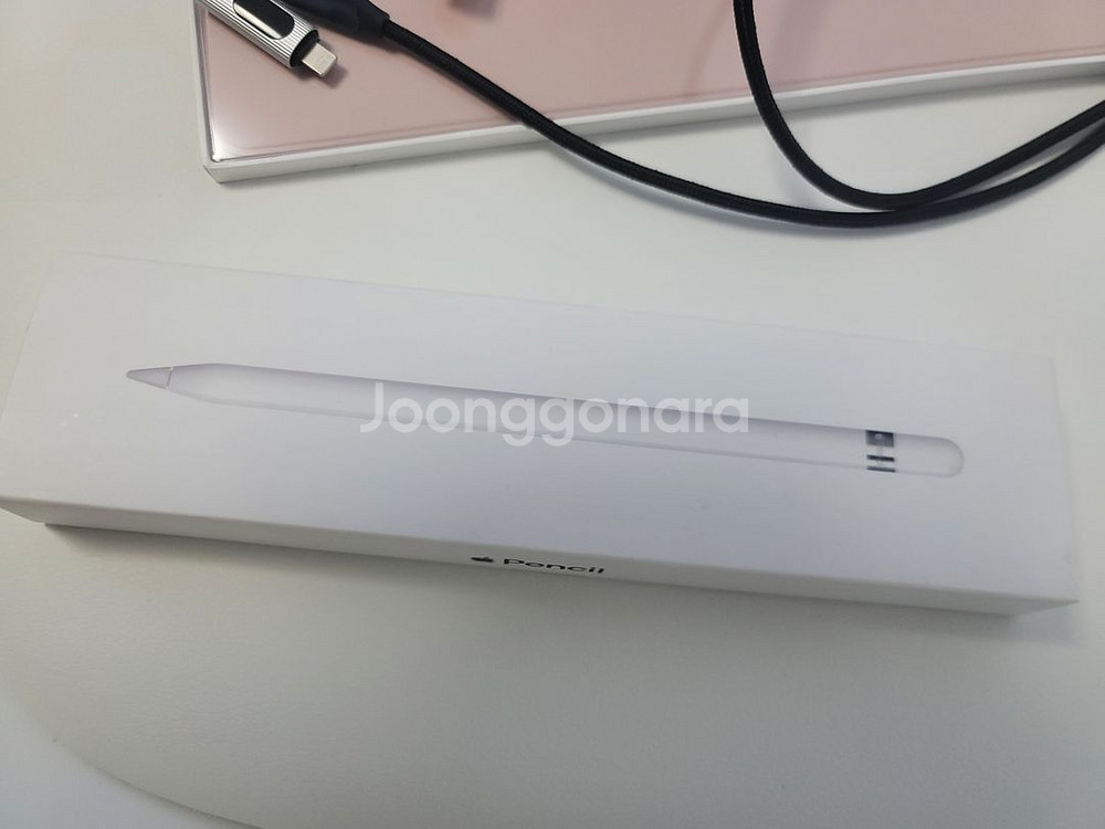 아이패드프로 10.5 악세사리 판매합니다--6