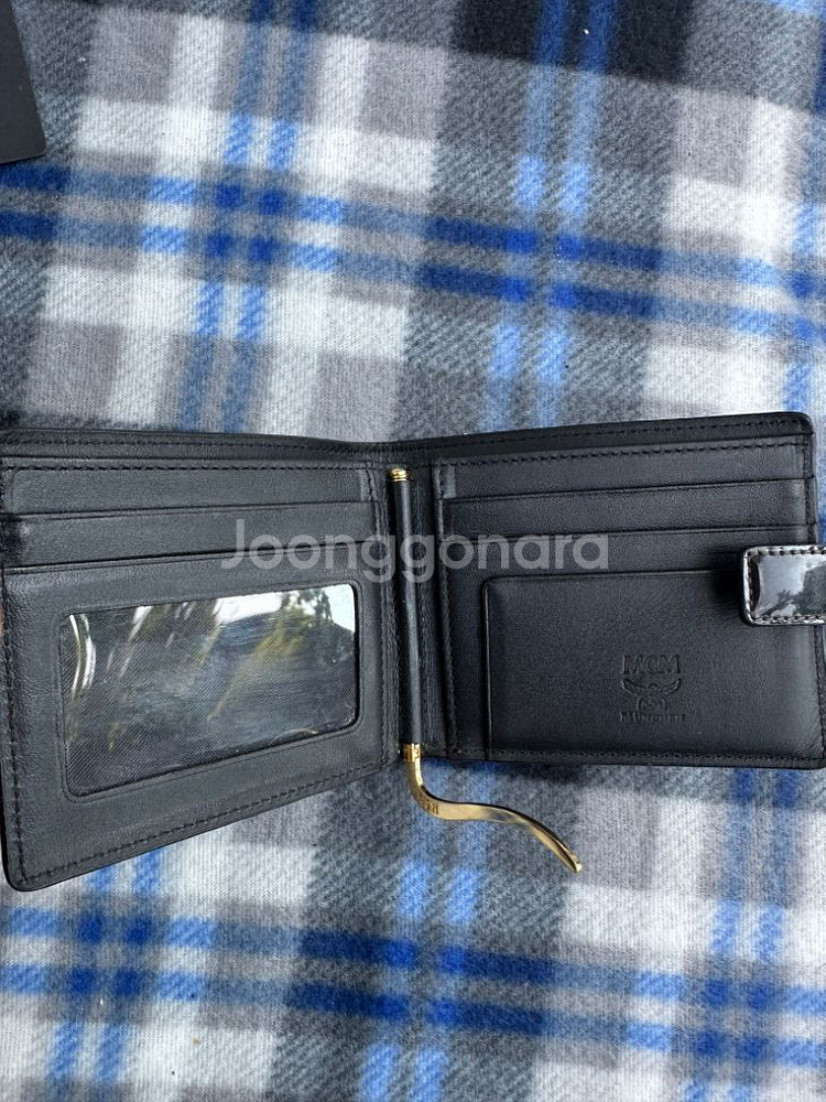 컨디션 좋은 엠씨엠 정품 머니클립 팝니다--4