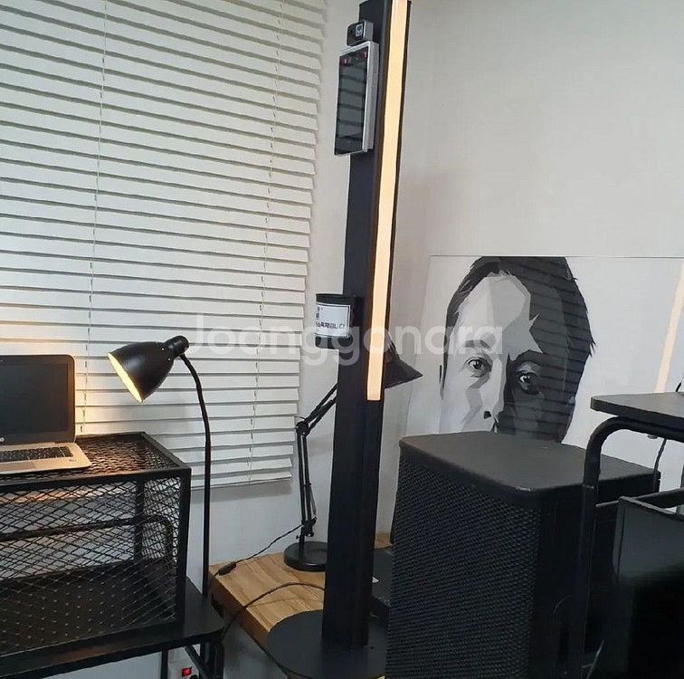 코로나 재유행중 열측정기--2