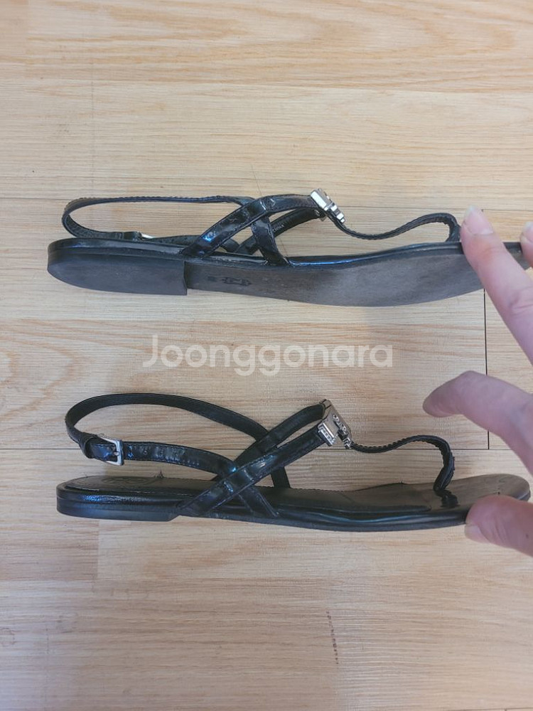 토리버치 쪼리샌들 (정품) 250-255--4