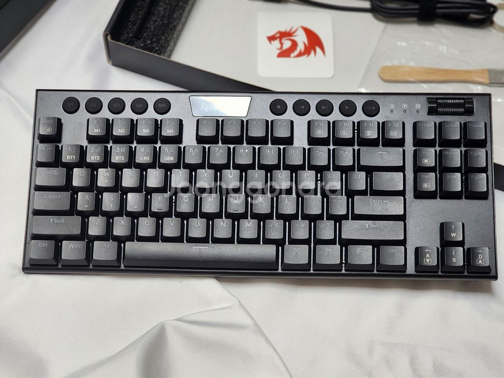 리드래곤 블루투스 키보드 rgb 게이밍 핫스왑--2
