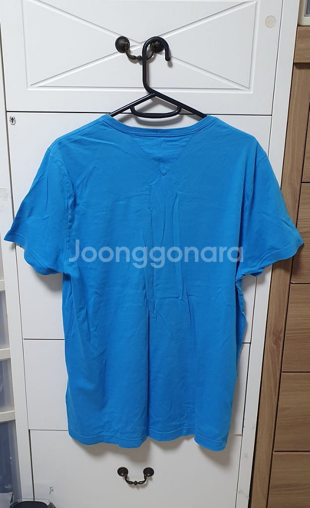 타미힐피거 V넥 티셔츠 100 사이즈--1