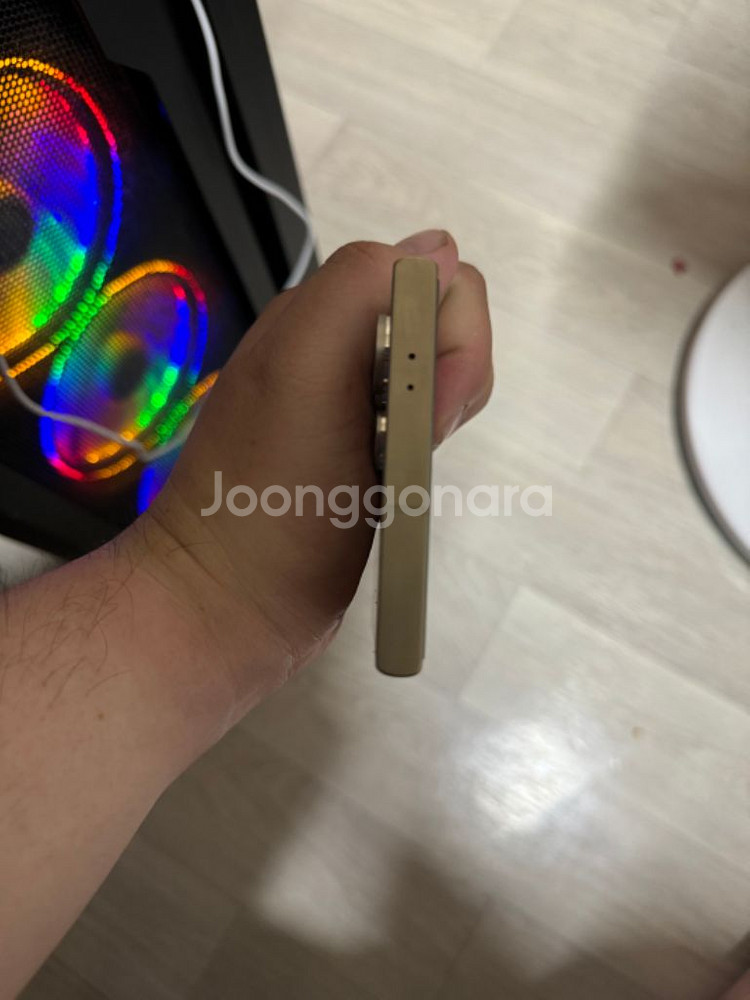 갤럭시s24 울트라 1테라 자급제 팝니다--2