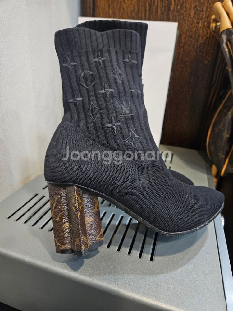 루이비통 삭스 앵클부츠 230mm--3