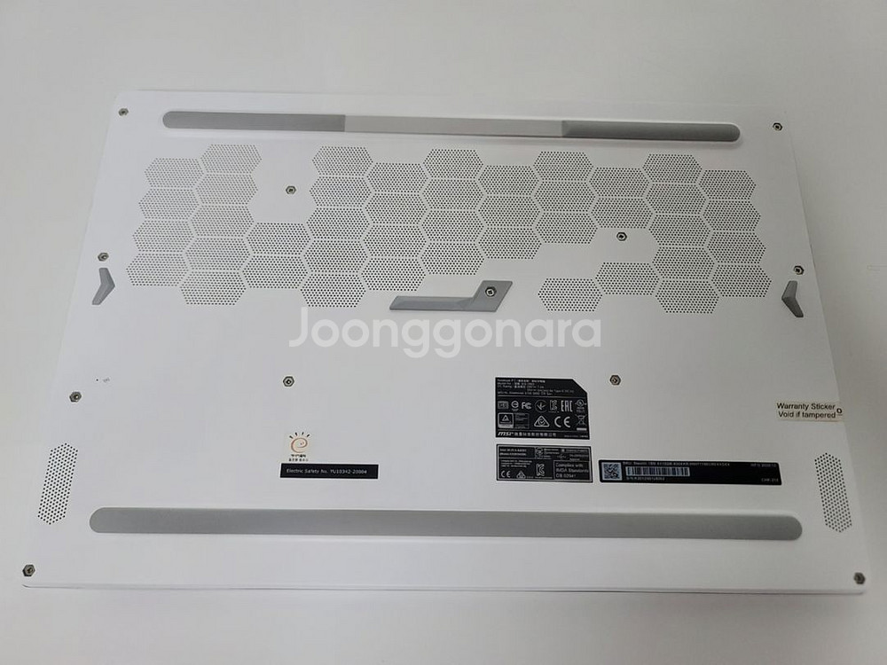 MSI Stealth 15M A11SDK 슬림 노트북--8