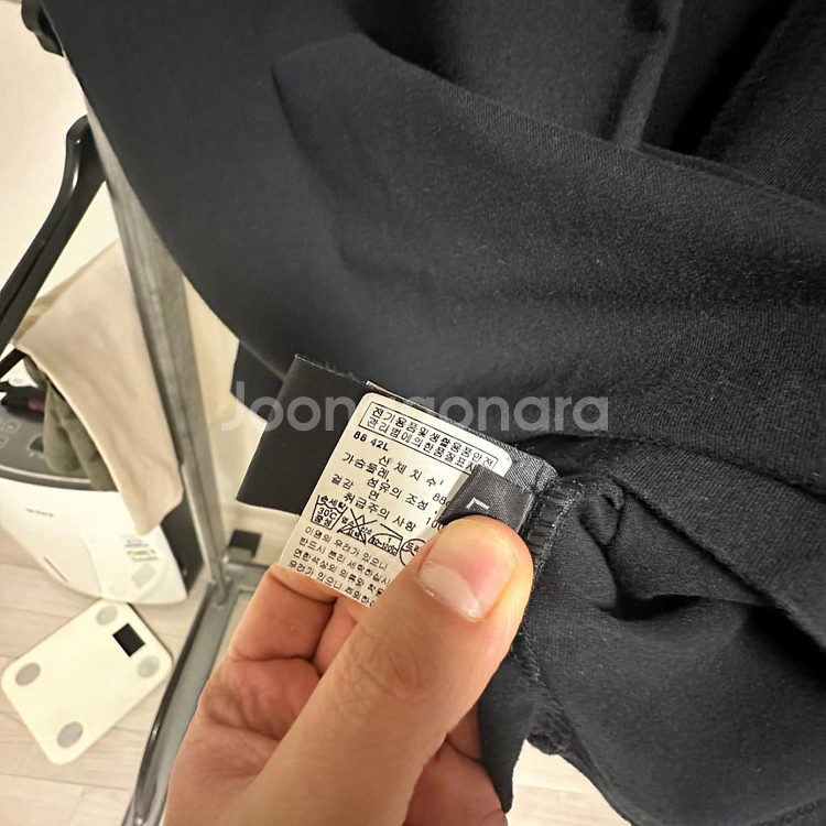 베트멍 정품 메탈로고 크루넥 티셔츠 판매합니다--5