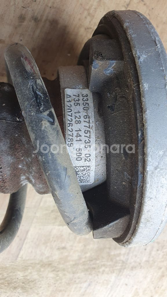 Bmw f10 뒤쇼바 앗세이--2