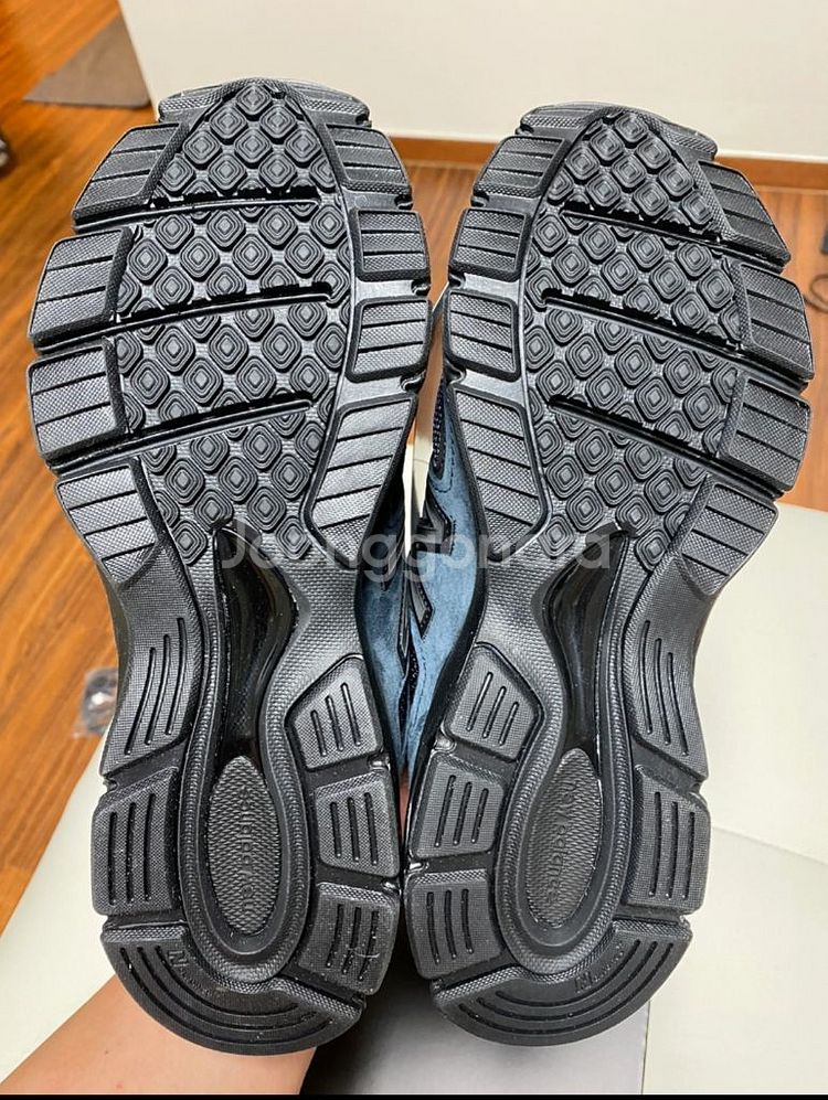 뉴발란스 990v4 네이비 250--4