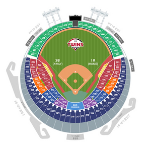 8/27 LG트윈스 vs KT위즈 1루 블루석 2연석