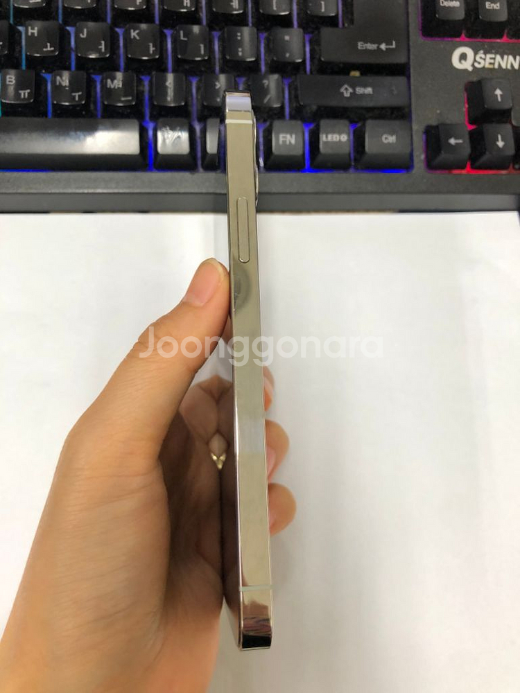 아이폰12프로 화이트 A급 256G 무잔상 배터리100--5